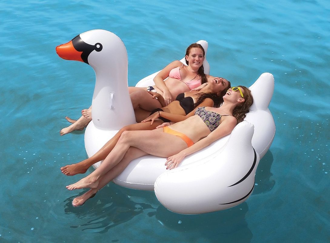 Juguete flotante de la piscina inflada grande del cisne blanco 190 x 190 x 130 cm