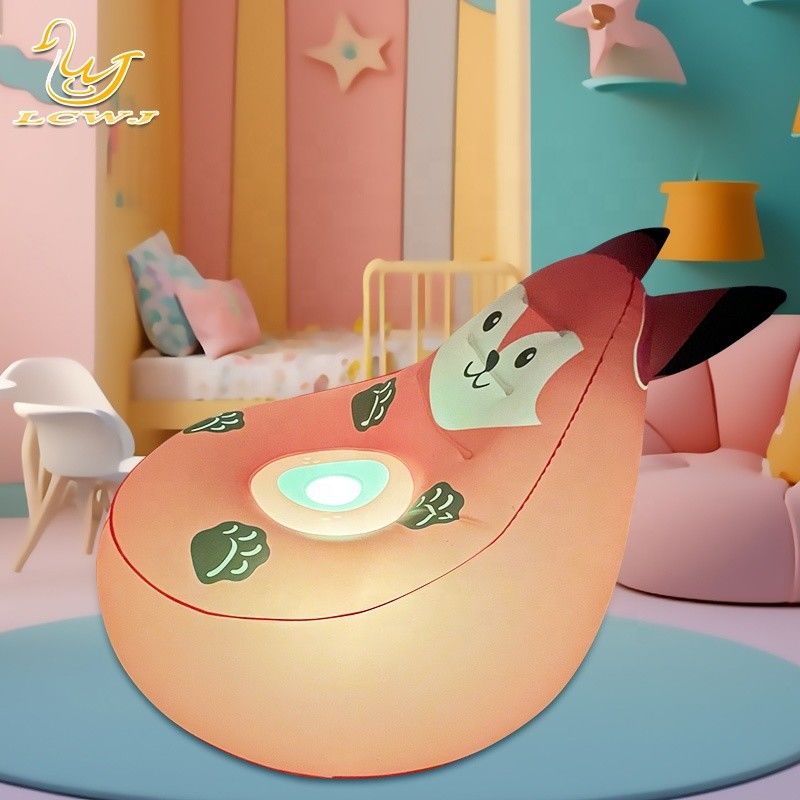 Carinosa silla de campamento de forma de zorro panda llena de aire Sofá de salón de aire plegable para niños